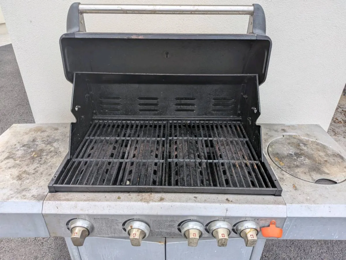 BBQ + gas cylinder - Image 2