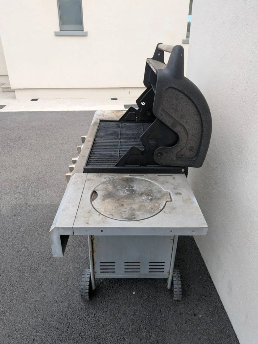 BBQ + gas cylinder - Image 4