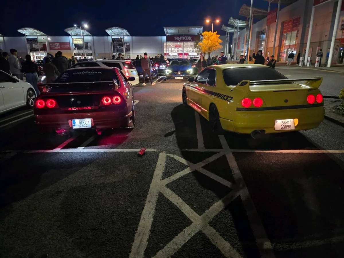 Nissan skyline r33 - Image 3