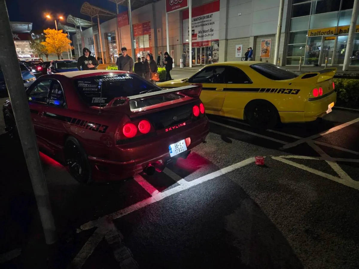 Nissan skyline r33 - Image 4
