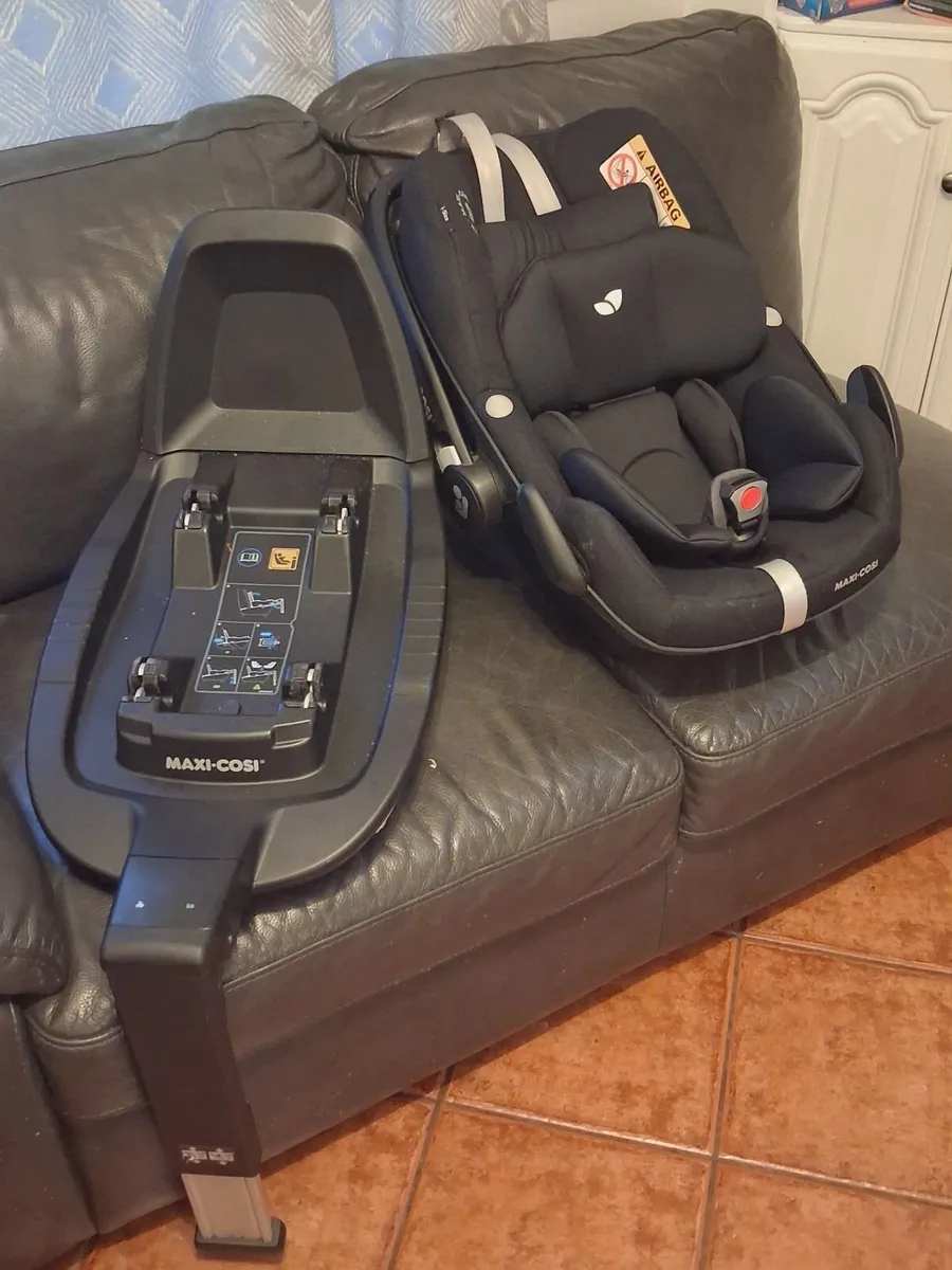 Uppababy 3 piece Vista V2 buggy black - Image 4