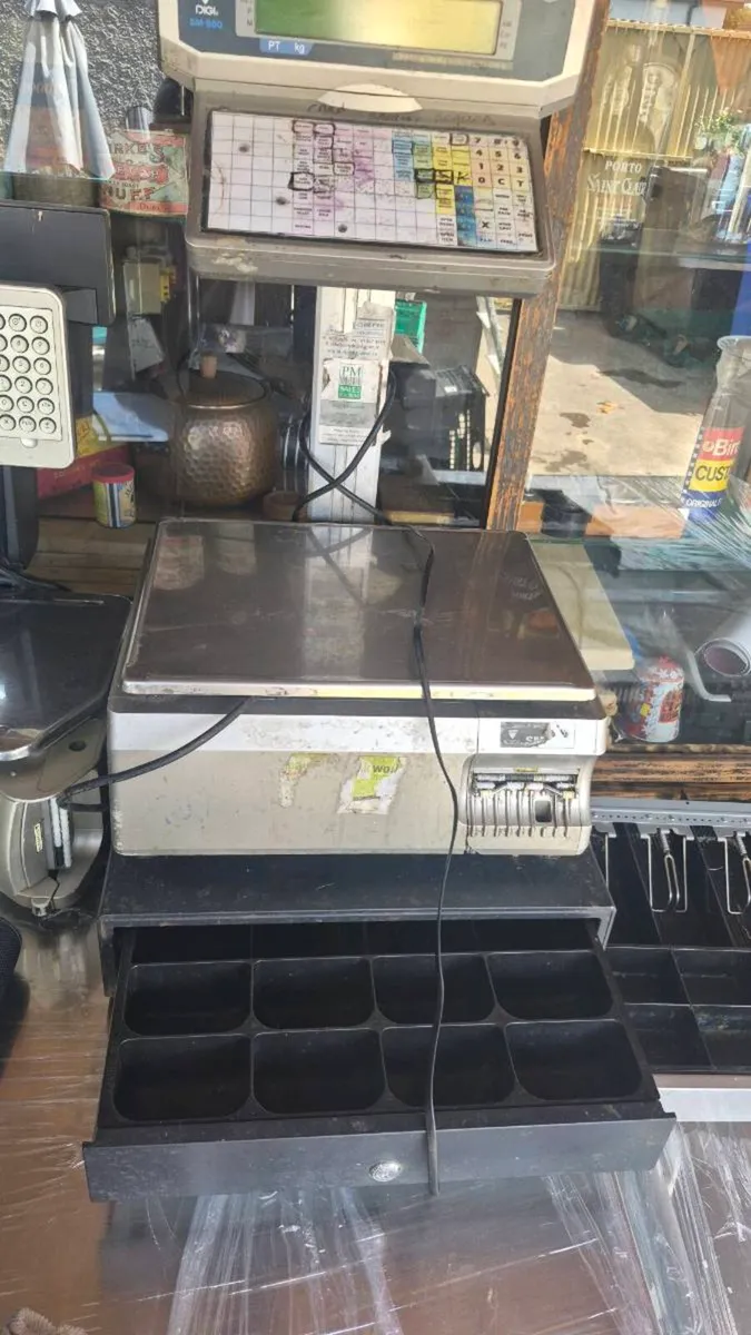 Shop contents - Image 3