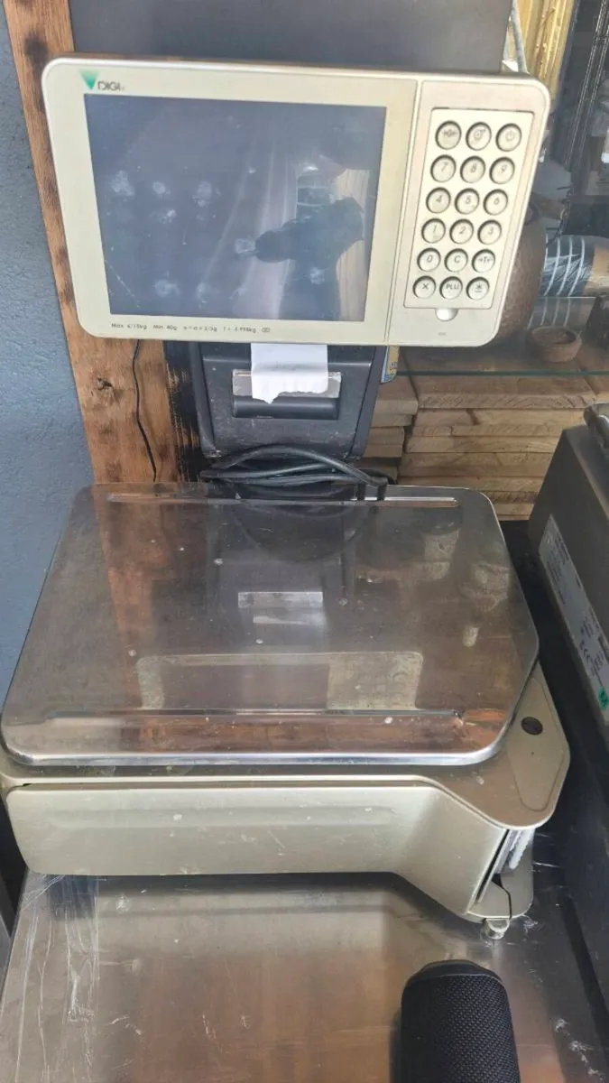 Shop contents - Image 4