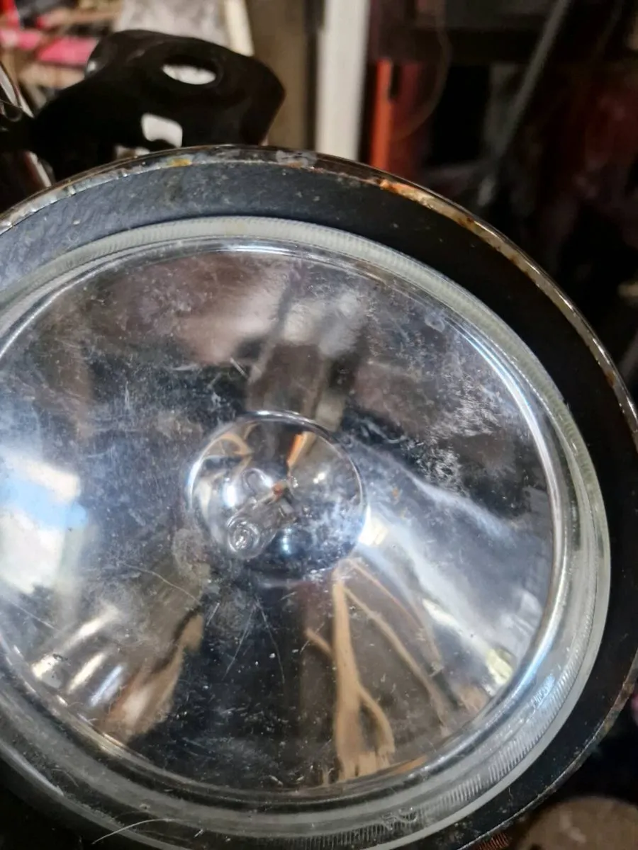 Spot lamps - Image 1