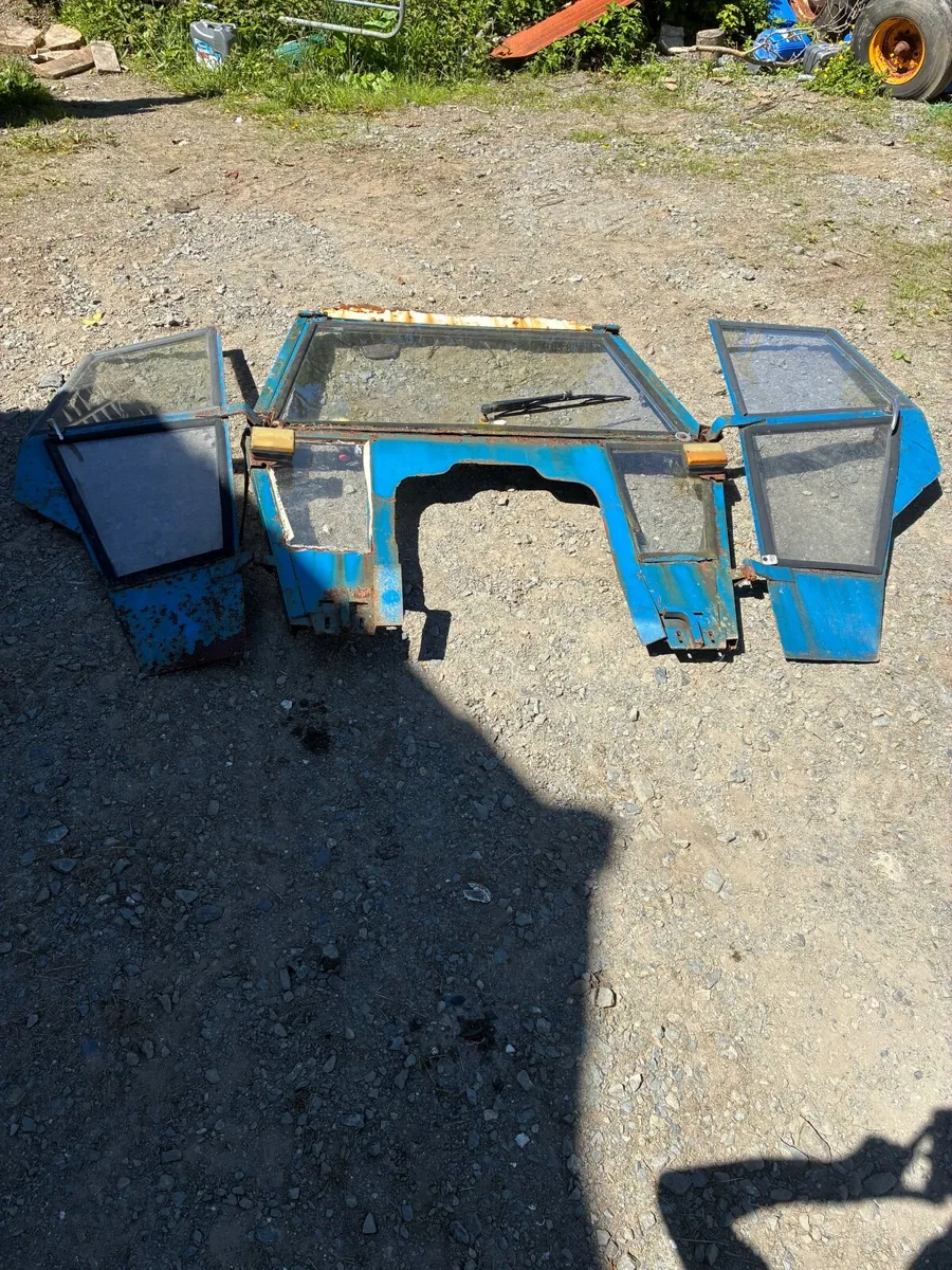 Tractor parts - Image 2