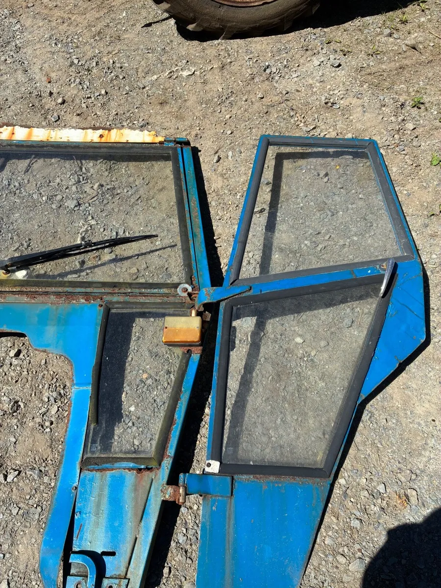 Tractor parts - Image 3