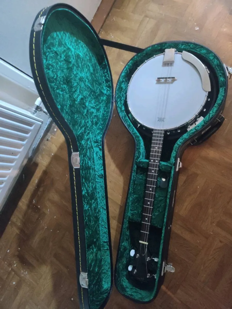 Never used Banjo 200 - Image 1