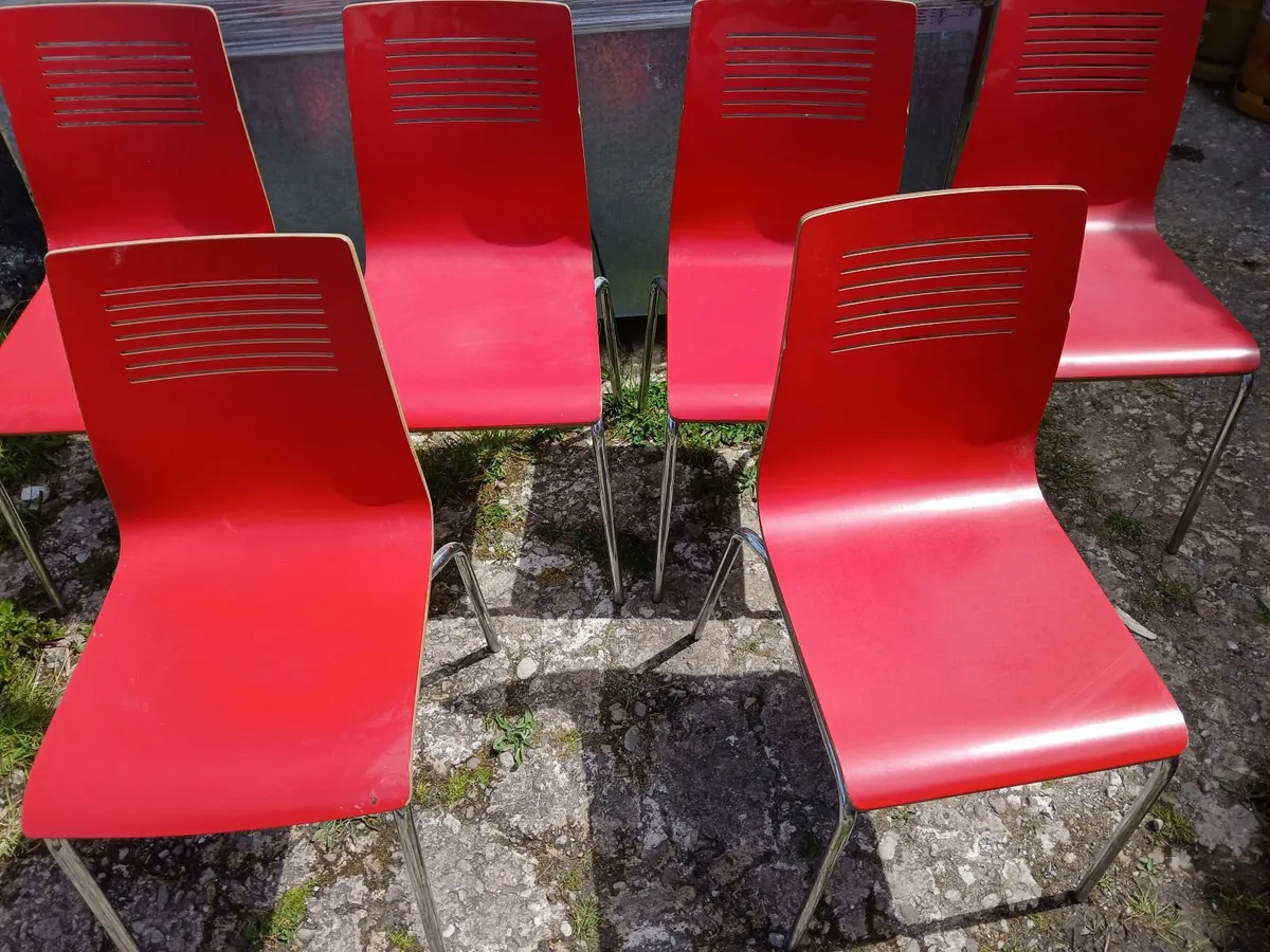 Chairs 💺 💺 💺 💺 💺  lot of (6)..delivered - Image 4