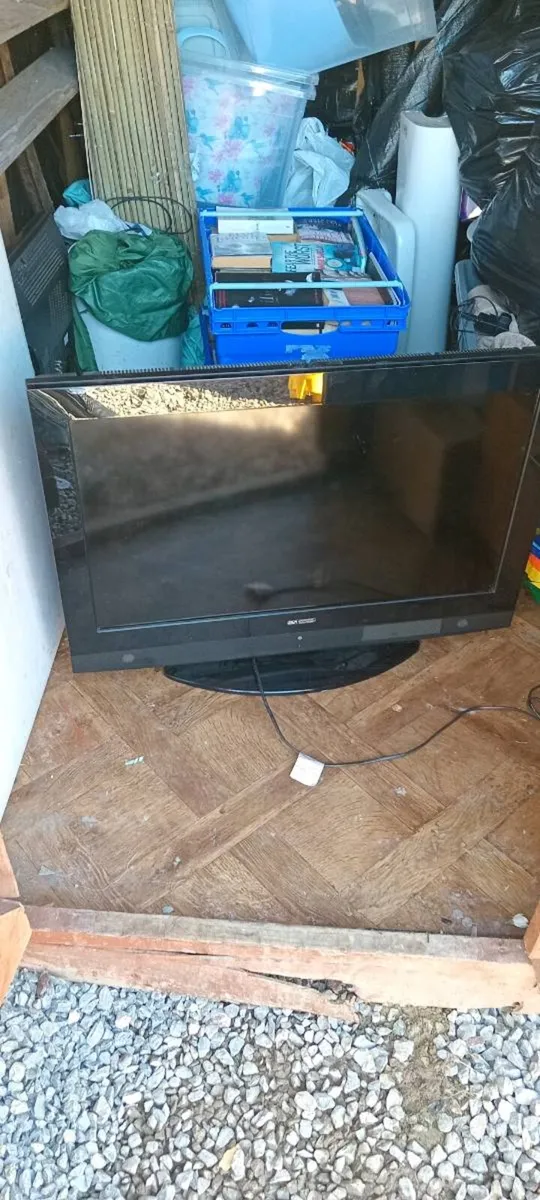 Tv - Image 1