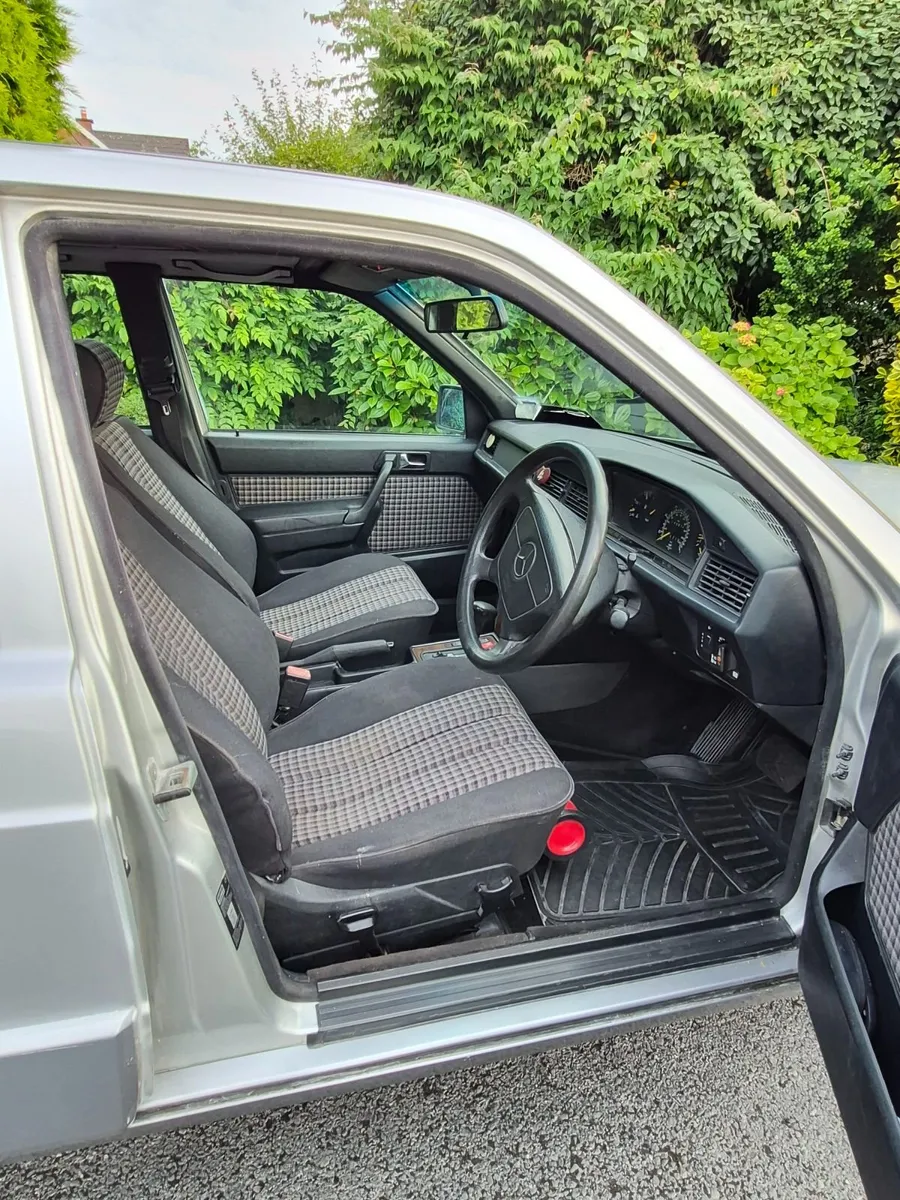 Mercedes-Benz Other 1993 - Image 2