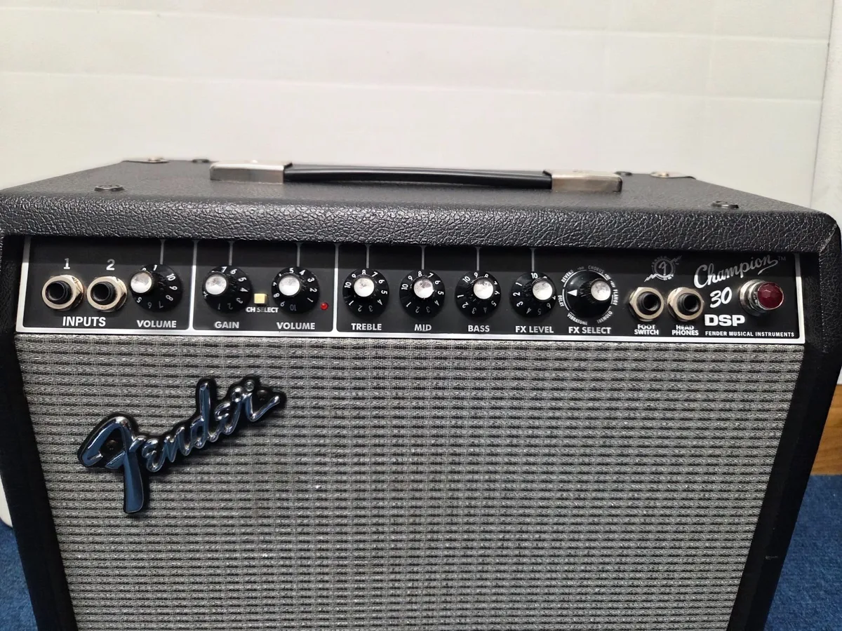 Fender 30w Electric Guitar Amp - Image 3