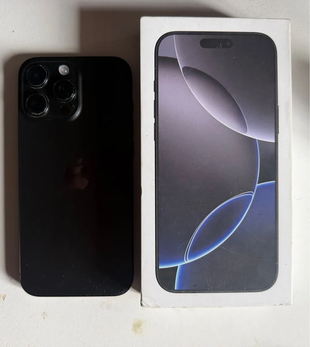 iPhone 16 Pro Max 256GB (Unlocked) - Image 2