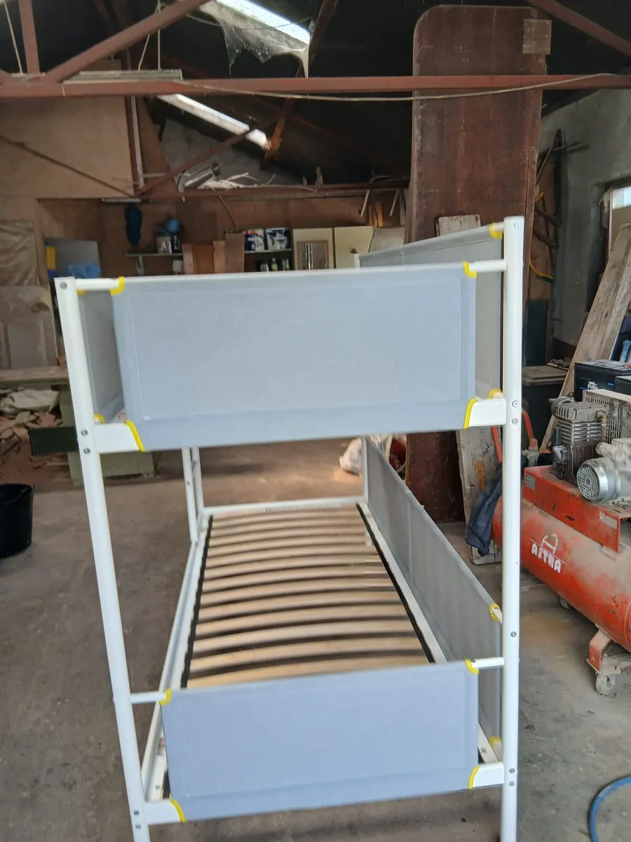 Bunk bed - Image 1