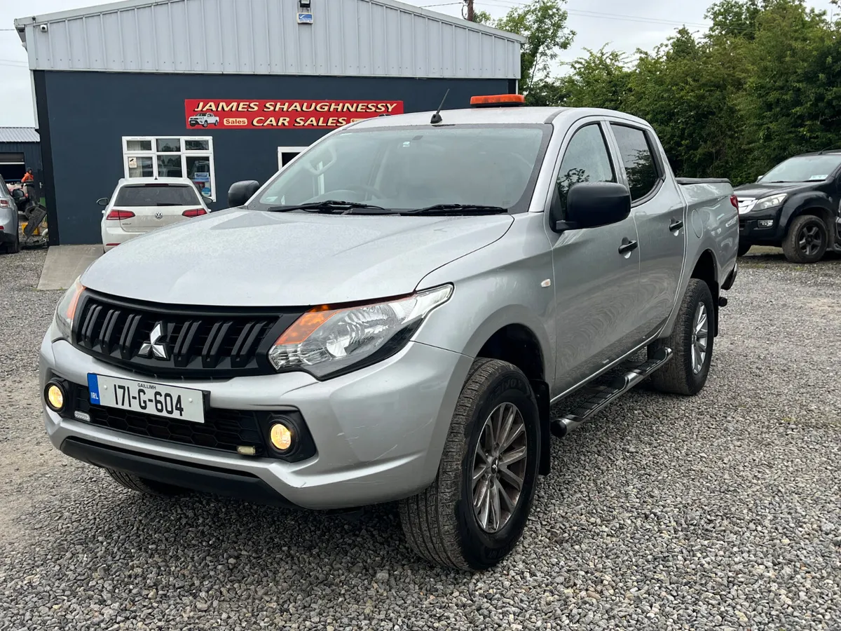 2017 MITSUBISHI L200 2.4 MANUAL *NO VAT* - Image 3
