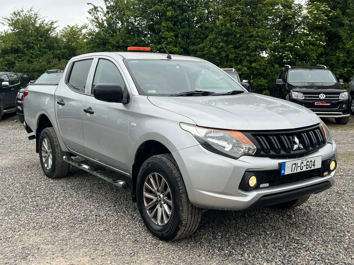 2017 MITSUBISHI L200 2.4 MANUAL *NO VAT* - Image 1