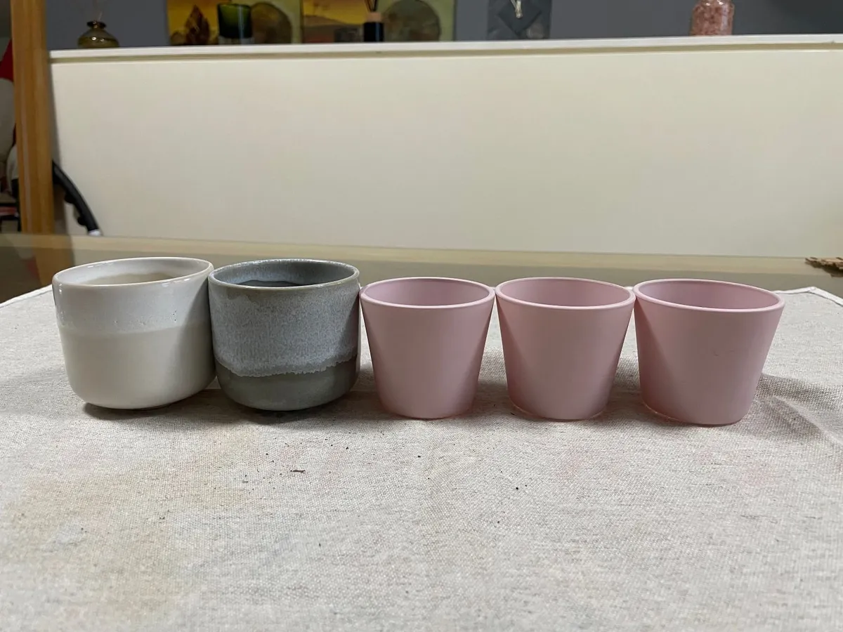 Small ceramic Flower pots (2 lots) - Image 4
