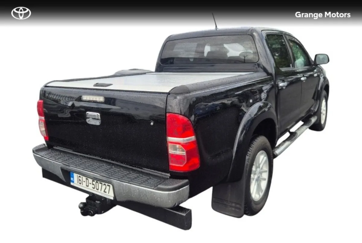 Toyota Hilux 3.0 D-4D INVINCIBLE D/C 1 171BHP - Image 3