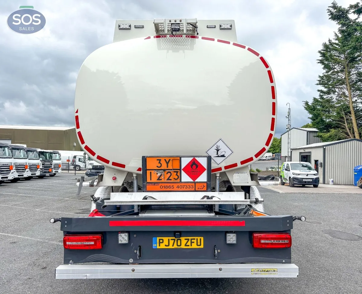 2021 DAF CF 340 FAN Rigid Tanker - Image 4