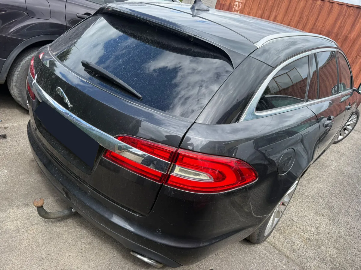 2014 Jaguar XF Estate 3.0d For Breaking! - Image 4