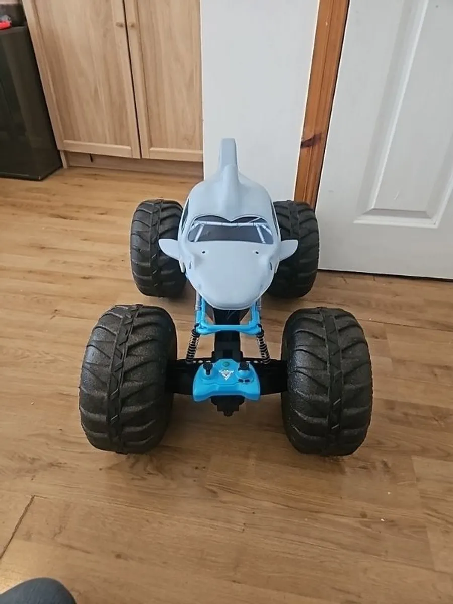 megalodon remote control car - Image 2
