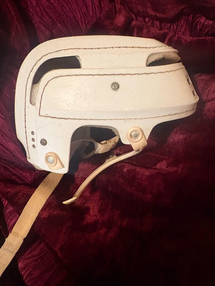 Oldstyle white cooper helmet - Image 2