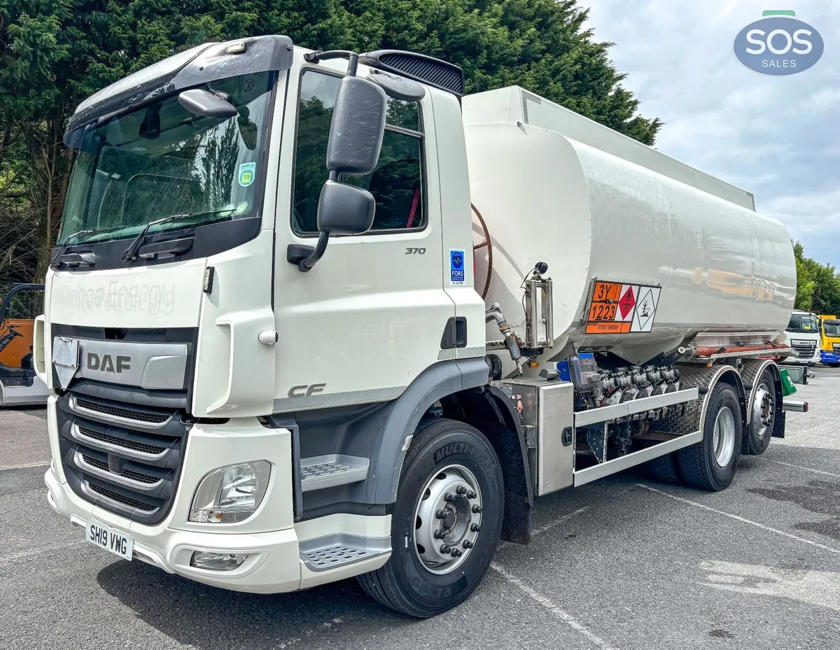 2019 DAF CF 370 FAN Rigid Tanker - Image 1