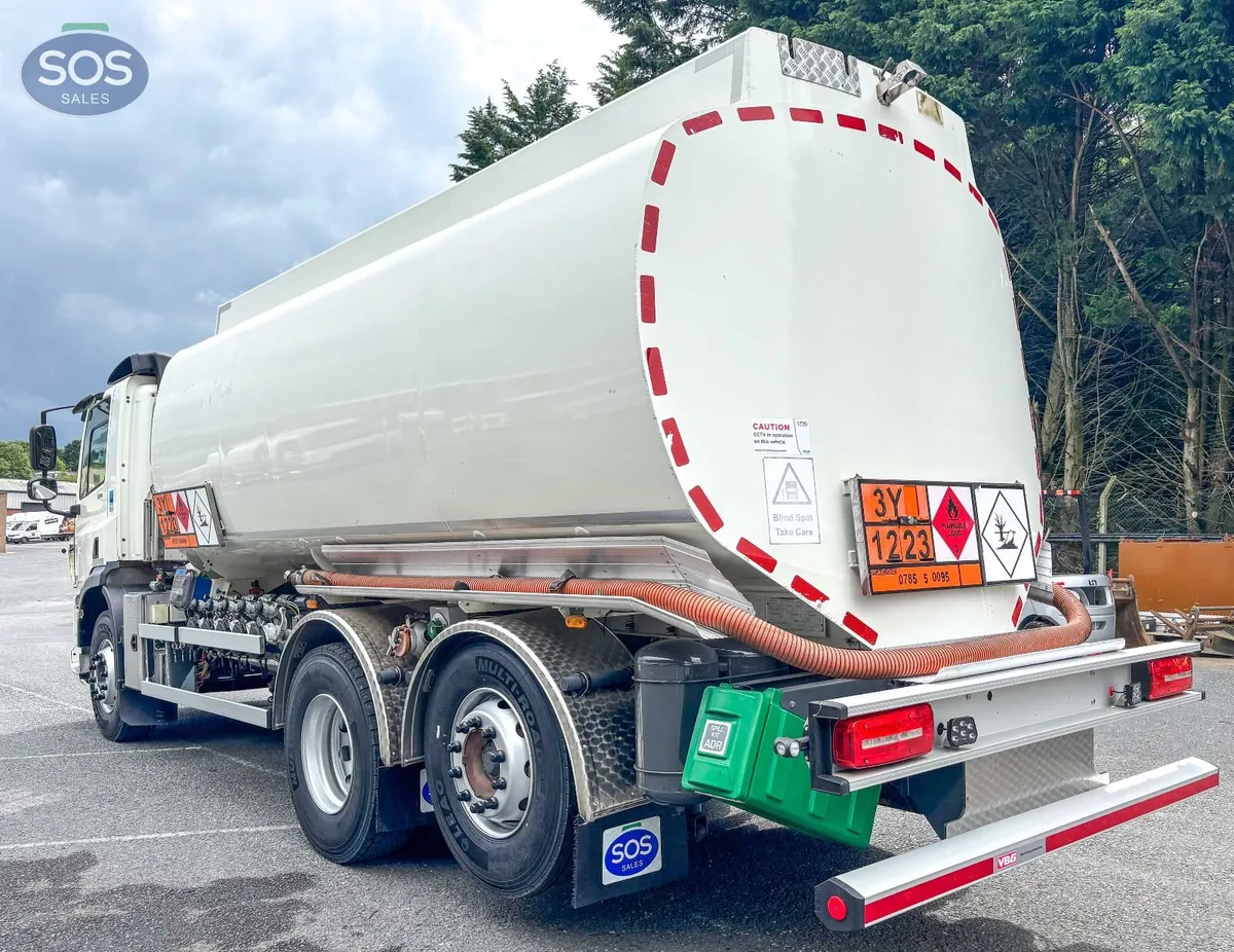 2019 DAF CF 370 FAN Rigid Tanker - Image 4