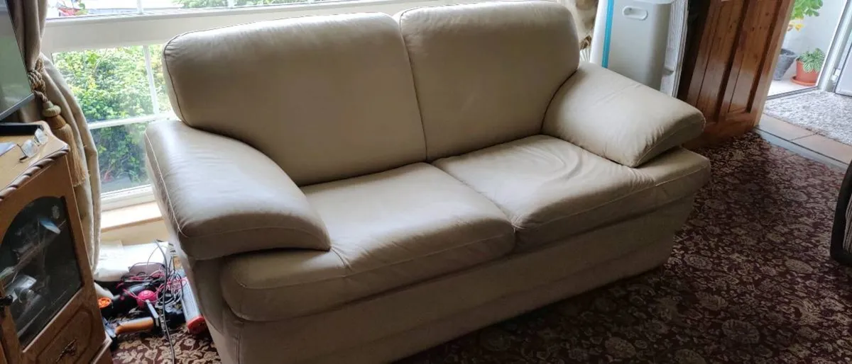 2 seater leather sofa - Image 1
