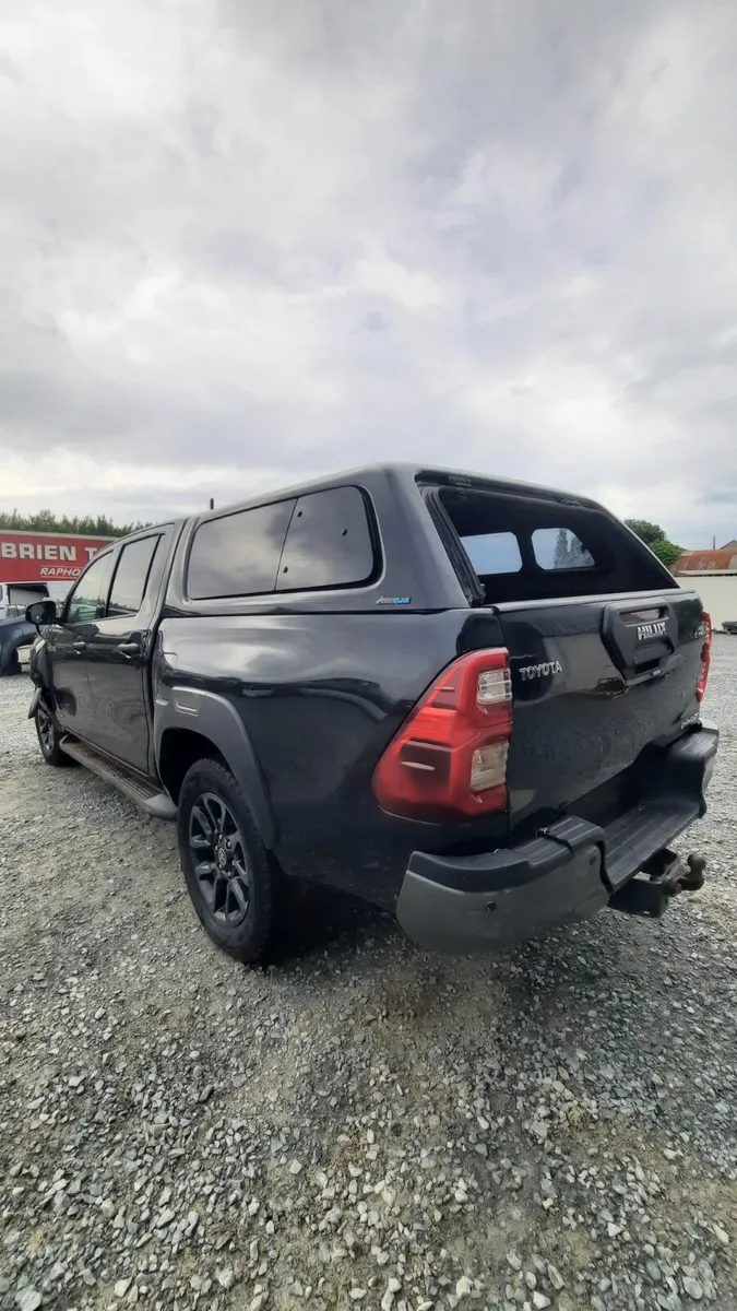 2023 Toyota Hilux Invincible X For Dismantling - Image 4