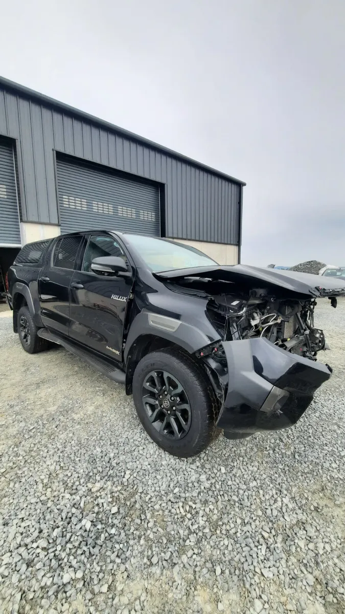 2023 Toyota Hilux Invincible X For Dismantling - Image 1
