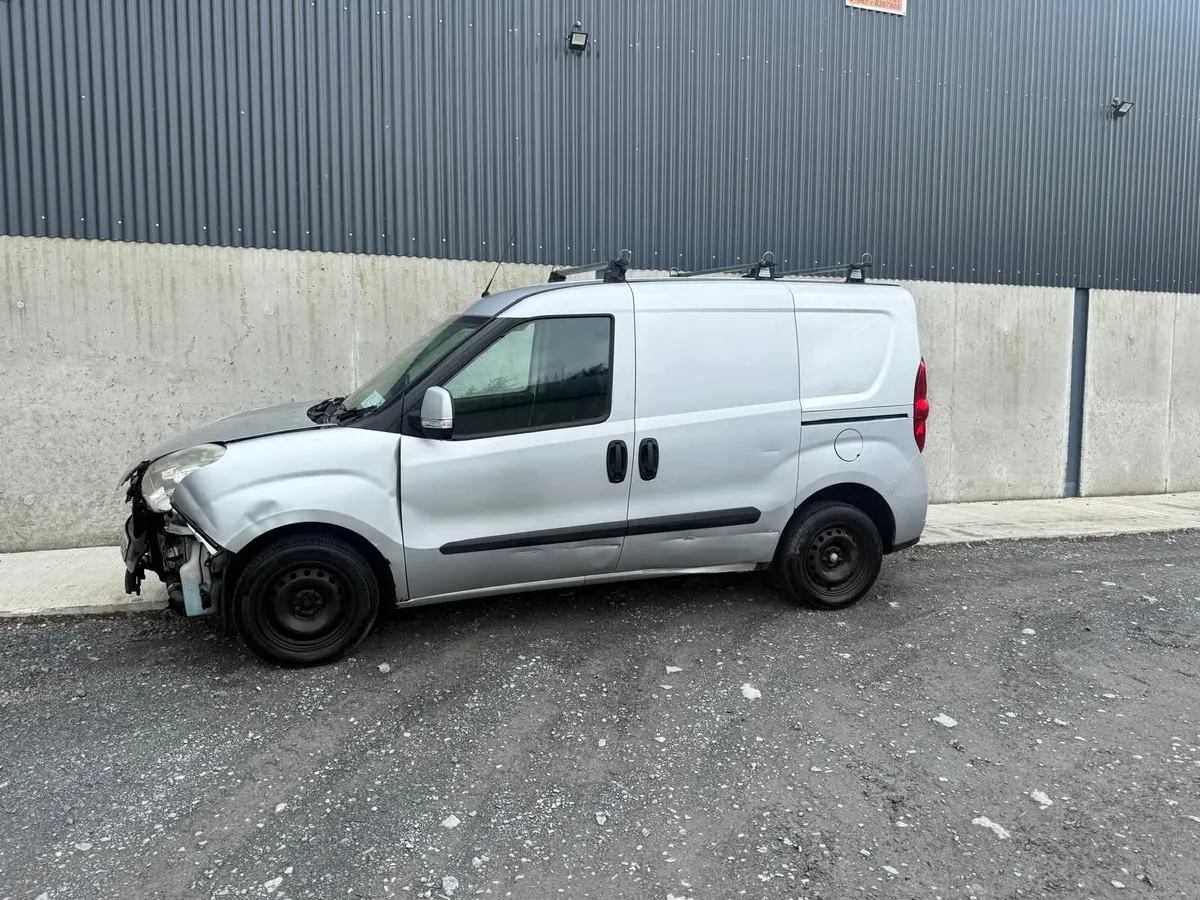 2015 Vauxhall Combo 1.3 Diesel - Image 2