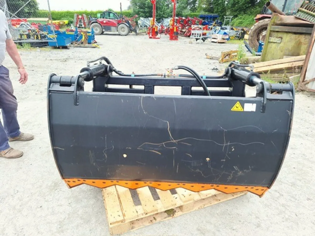 Quicke 1.5m Silocut - Euro Hooks - Image 1