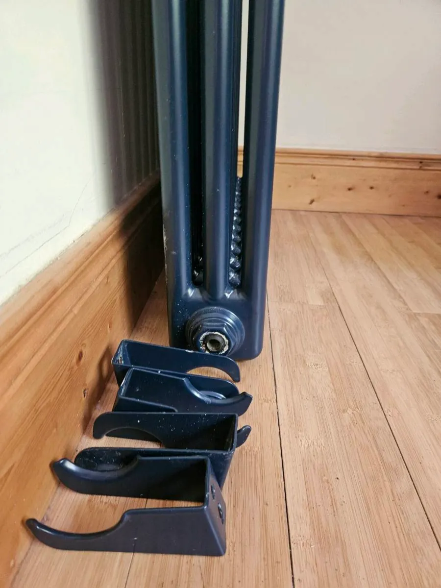 3 Column Vertical Radiator - Image 3