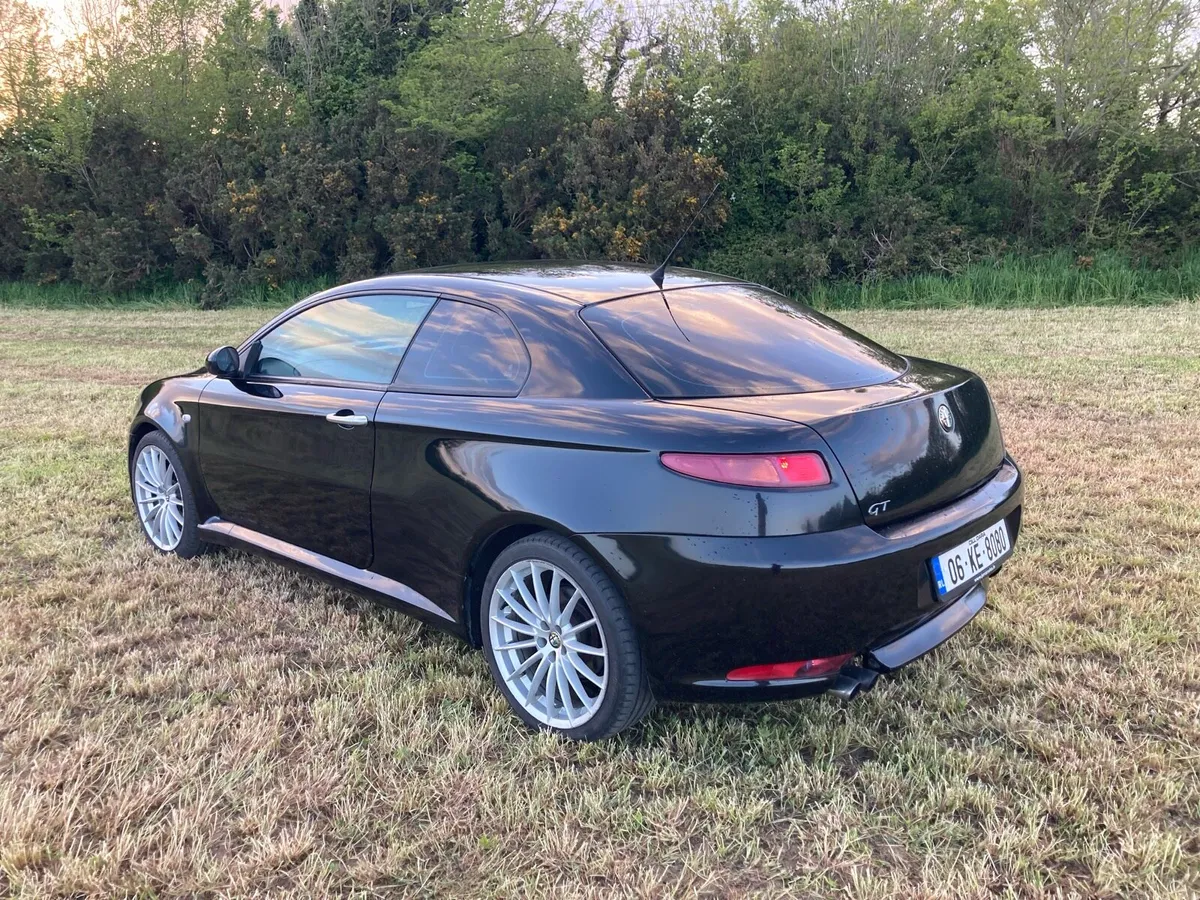 2006 Alfa Romeo GT - Image 4