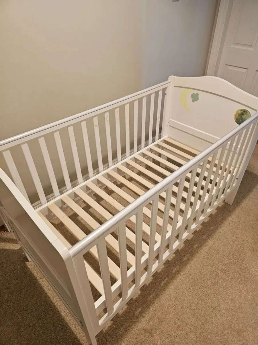 Cot bed - Image 1