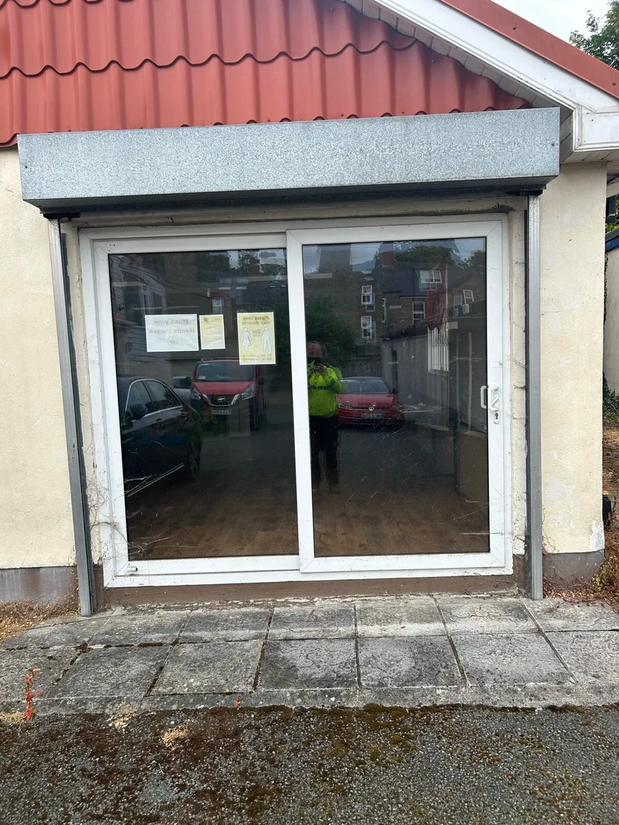 Manual Roller shutter - Image 2