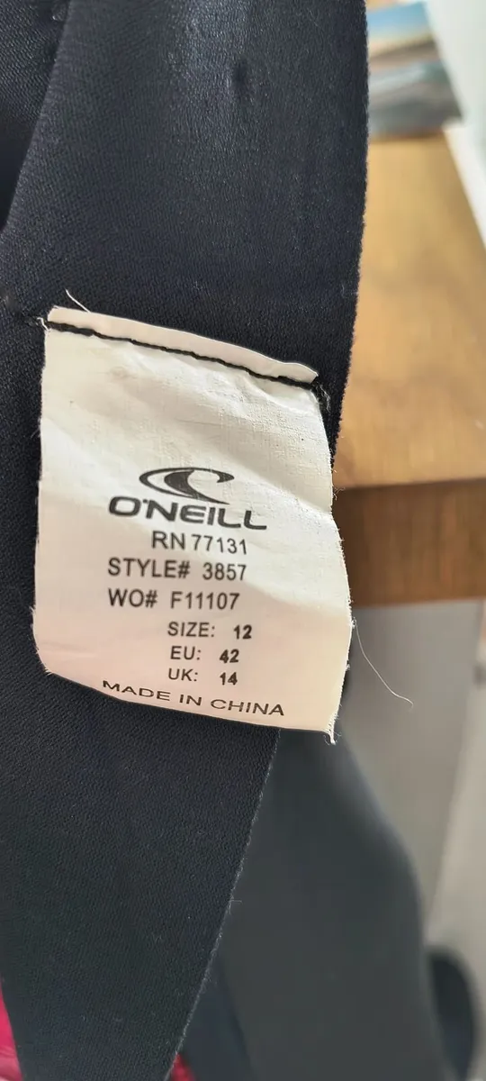 Ladies O’Neill Seamless Lumber Design Wetsuit - Image 3