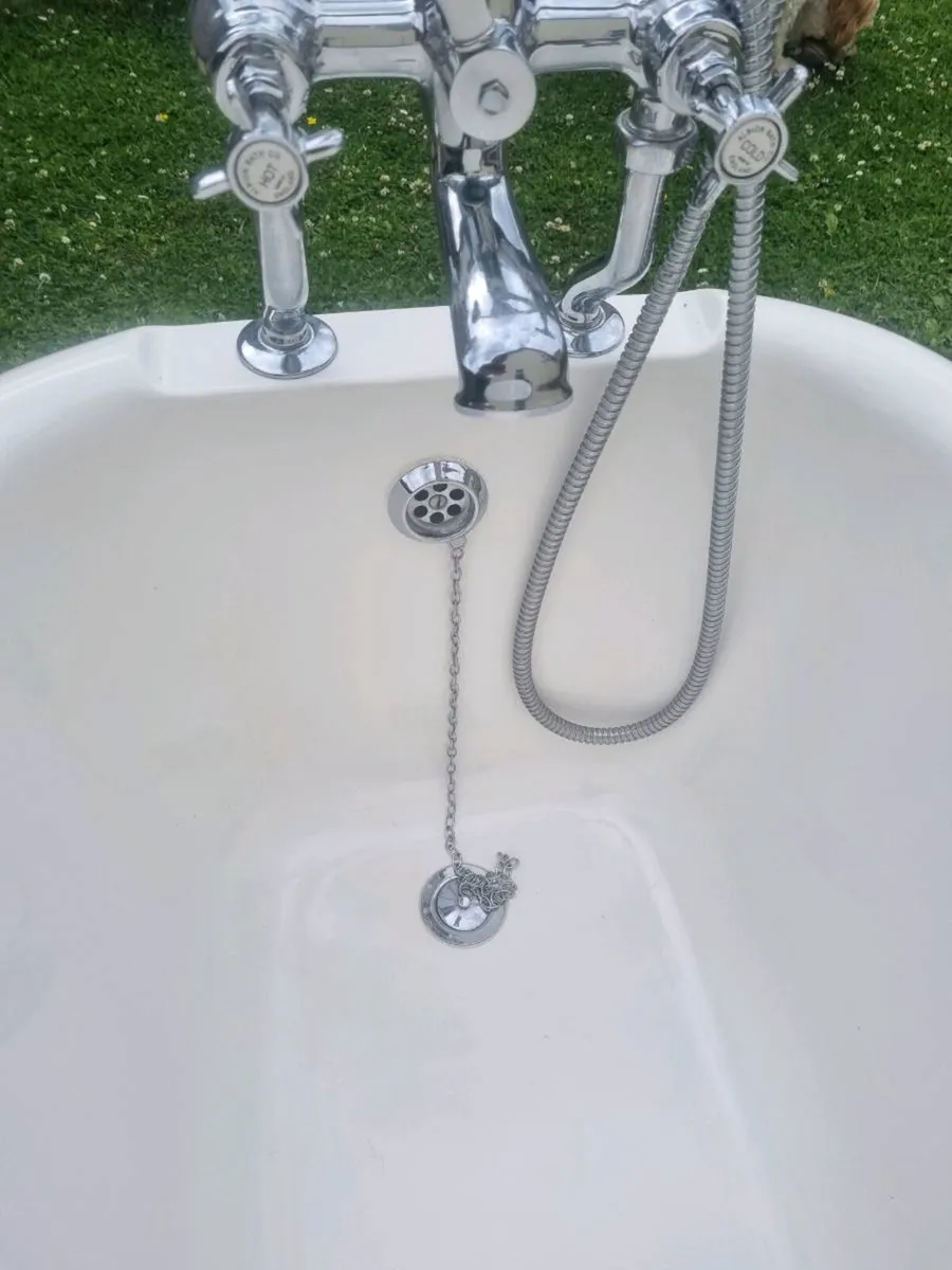 Bath tub - Image 4