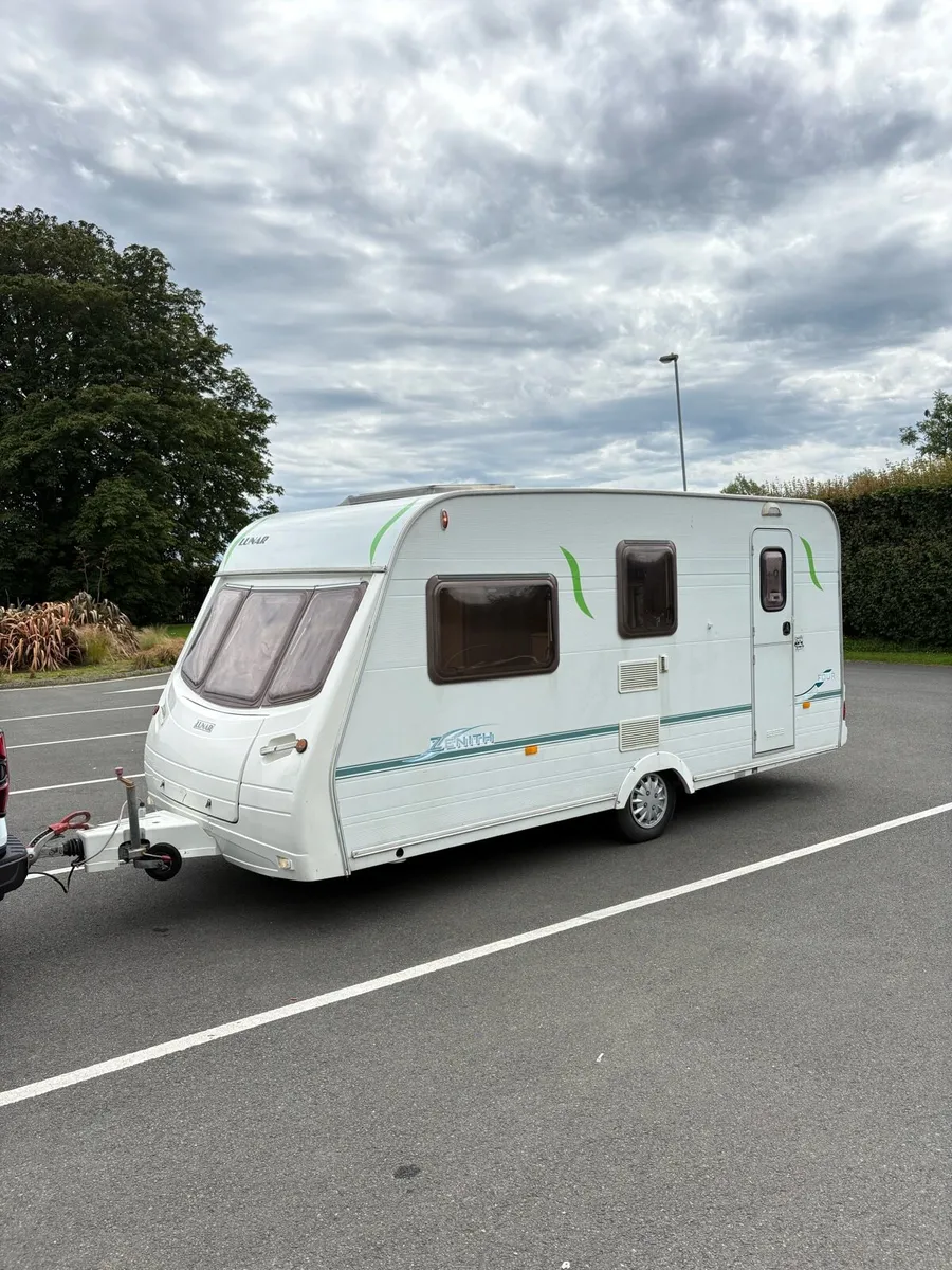 Lunar Zenith 4 Berth Lightweight Caravan - Image 1
