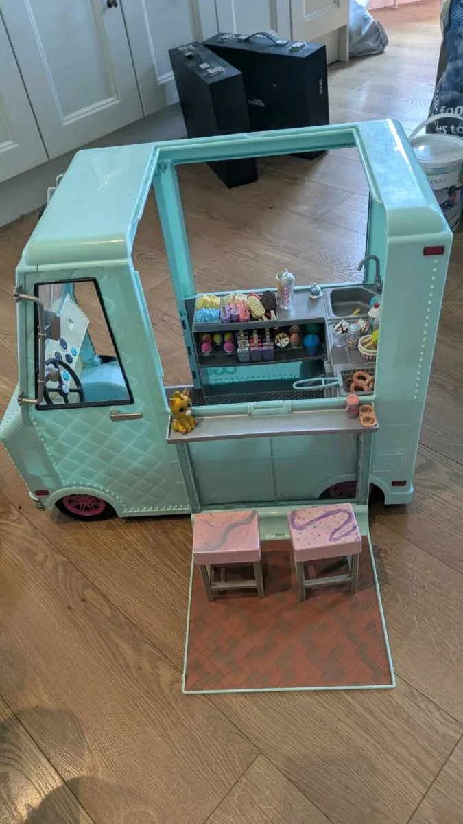 Our Generation Ice Cream Van - Image 1