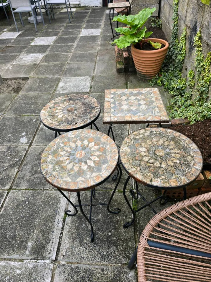 4 small garden tables - Image 2