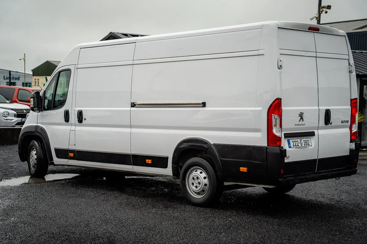 2022  Peugeot Boxer BLUEHDI PROFESSIONAL XTRA LWB - Image 3