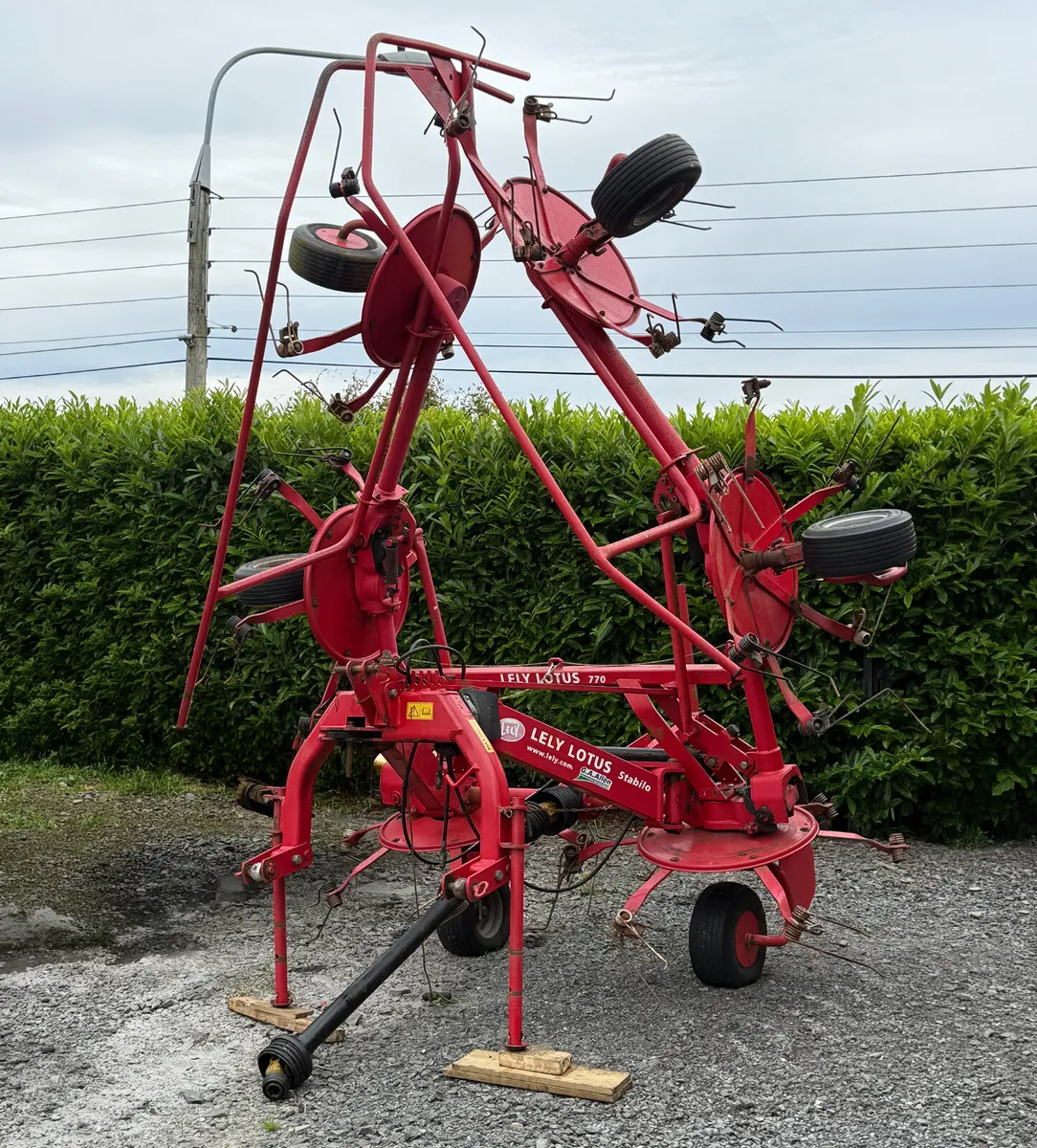 2010 Lely Lotus 770 Stabilo Tedder – 7.7m, 6 Rotor - Image 3
