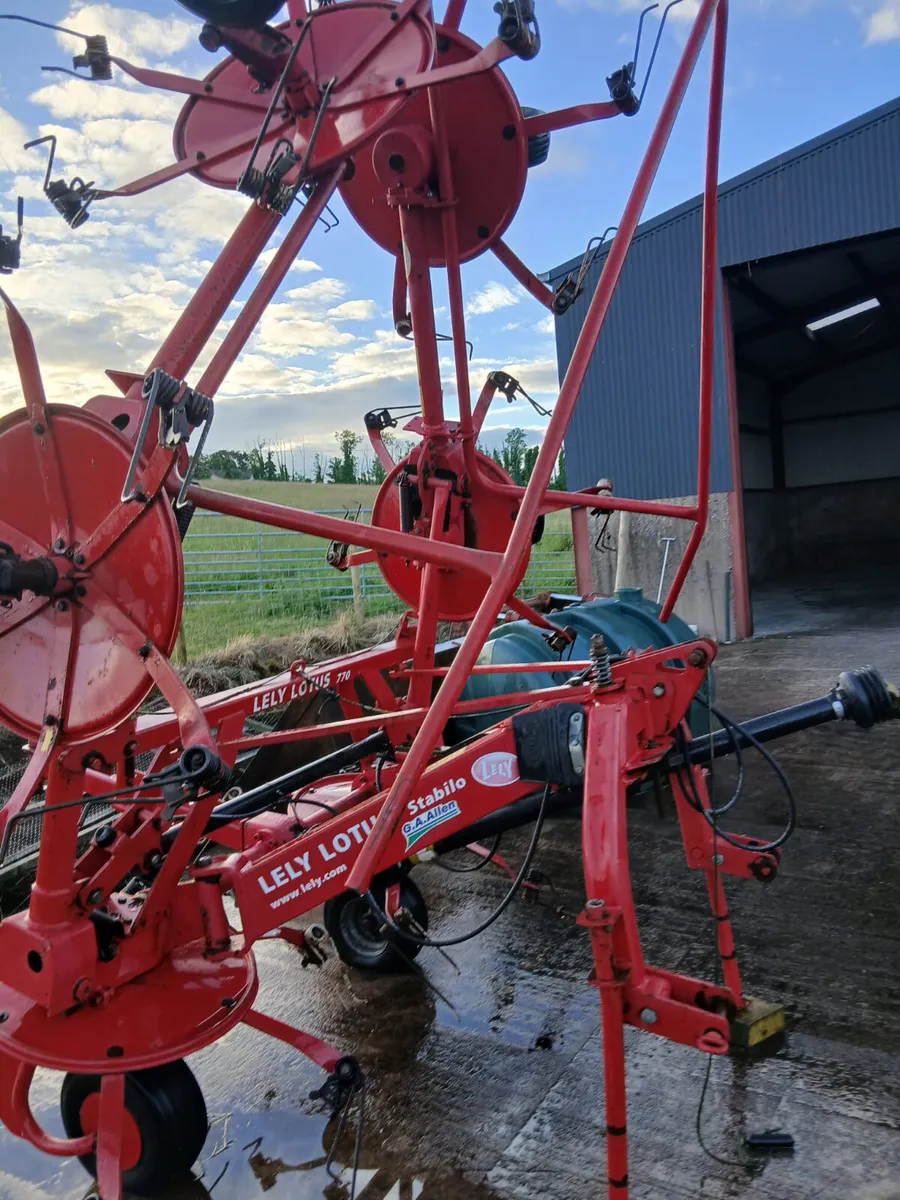 2010 Lely Lotus 770 Stabilo Tedder – 7.7m, 6 Rotor - Image 4
