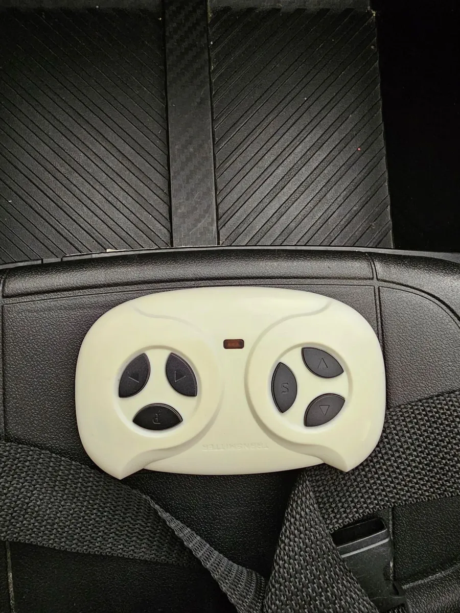 Mercedes AMG Ride-On Electric Car with Remote Cont - Image 3