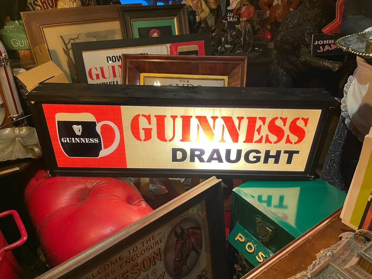Guinness light up box pub