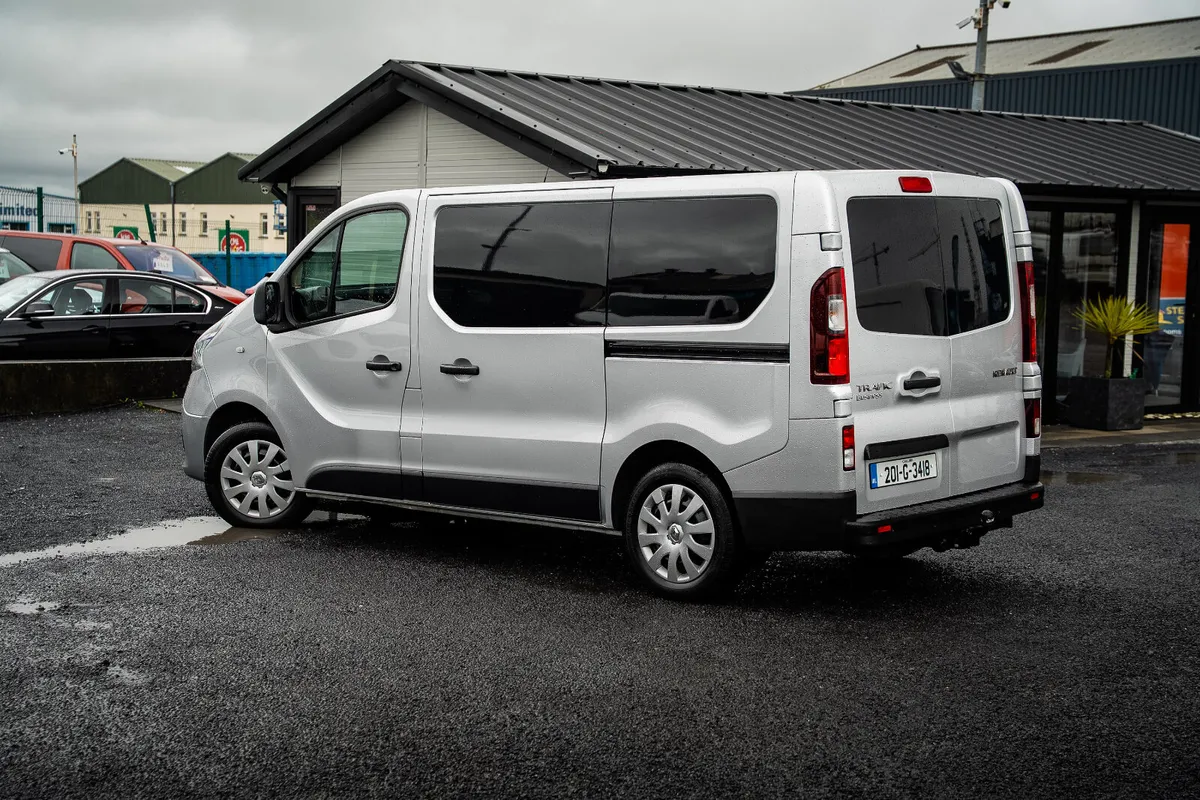 Renault Trafic 2020 - Image 2