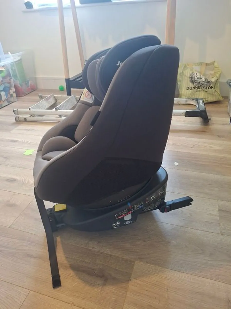 Joie 360 spin - Image 1