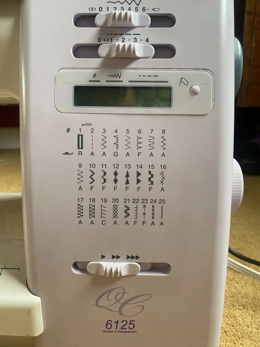 Janome QC 6125 Sewing Machine - Image 4