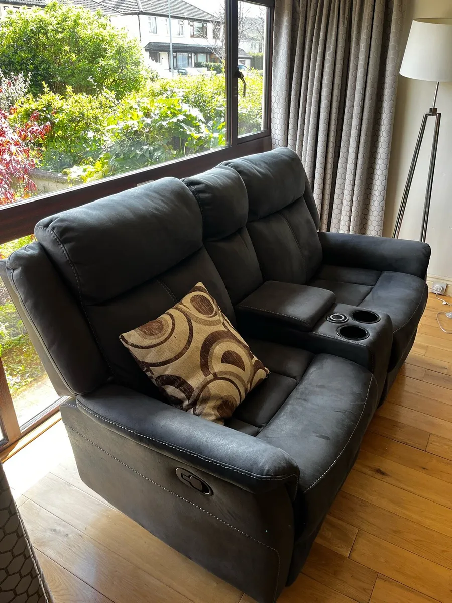 Couch - Image 2